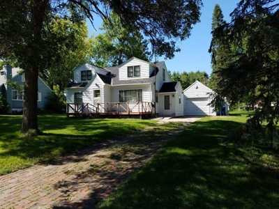 ABSOLUTE REAL ESTATE Residential Home w/Beautiful Lot - image 11