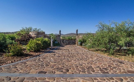 Az Ranch Auction Equine Oasis On 83 Acres - image 1