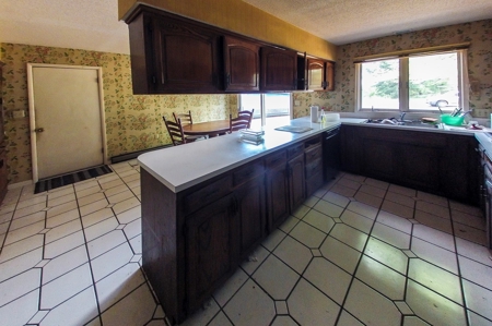 Country Estate Auction - Two Homes & Acreage in Rolla, MO - image 16