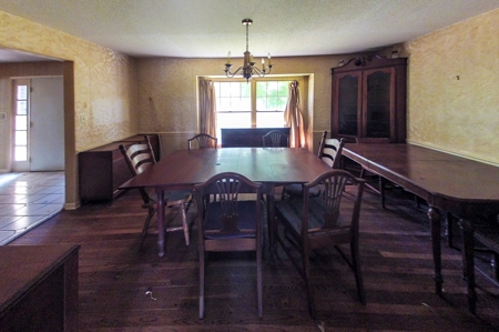 Country Estate Auction - Two Homes & Acreage in Rolla, MO - image 13