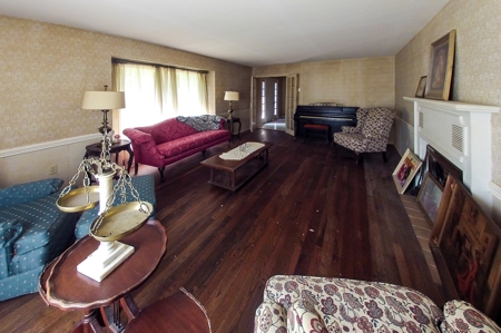 Country Estate Auction - Two Homes & Acreage in Rolla, MO - image 11