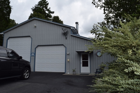 AUCTION Home/cars/personal property Sale in Hawkins CO TN - image 5
