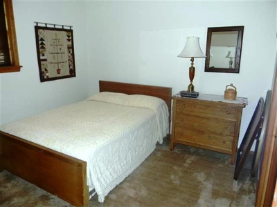 Home with Outbuildings for Sale - Clinton, OK - image 9