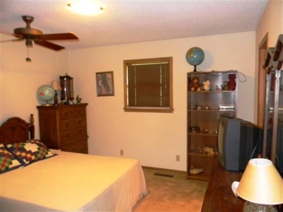 Home with Outbuildings for Sale - Clinton, OK - image 10
