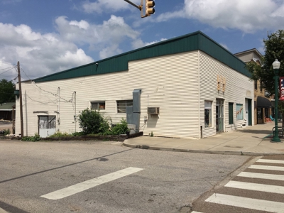 Commercial Building & Contents/5.3 Acre Tract Auction - image 22