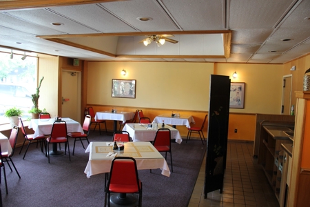 Restaurant Building at Absolute Auction in Emporia, Kansas - image 8