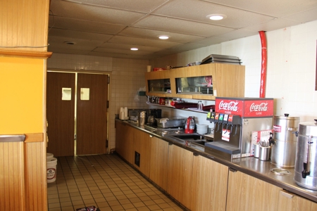 Restaurant Building at Absolute Auction in Emporia, Kansas - image 14