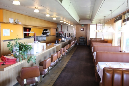Restaurant Building at Absolute Auction in Emporia, Kansas - image 19