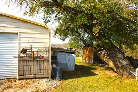 Country Home in the Ozarks For Sale - image 20