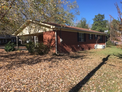 Home in Town on Corner Lot for Auction - image 21