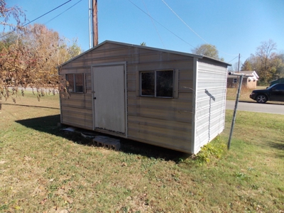 Home in Town on Corner Lot for Auction - image 5