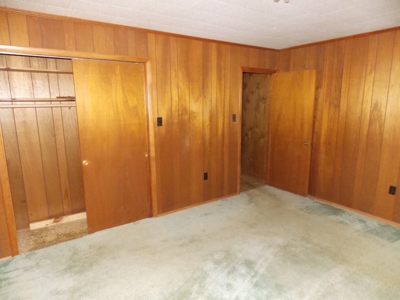Home in Town on Corner Lot for Auction - image 17