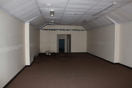Downtown Retail/Office Space- Foreclosure Property for Sale - image 5