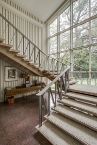 A Mid-Century Modern Masterpiece - image 11