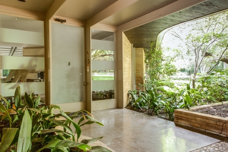 A Mid-Century Modern Masterpiece - image 3