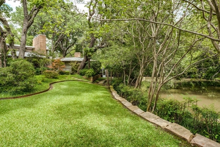 A Mid-Century Modern Masterpiece - image 18