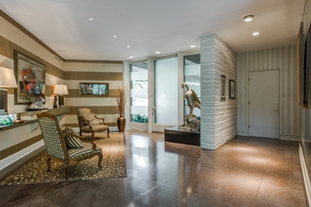 A Mid-Century Modern Masterpiece - image 4