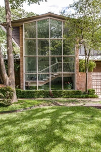 A Mid-Century Modern Masterpiece - image 16