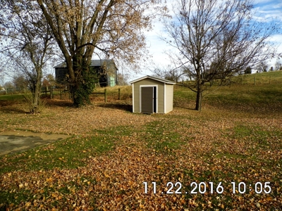 ABSOLUTE AUCTION. HOME IN PERRYVILLE KY JAN 21 2017 10:30 am - image 3