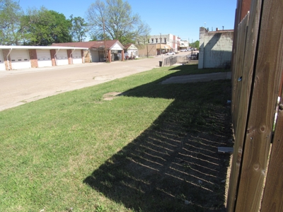 Commercial Real Estate W/ High Traffic - image 3