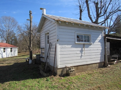 Country Home Absolute Auction - image 9