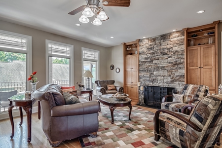 Luxury Multi-Generational Family Estate & Acreage Auction - image 22