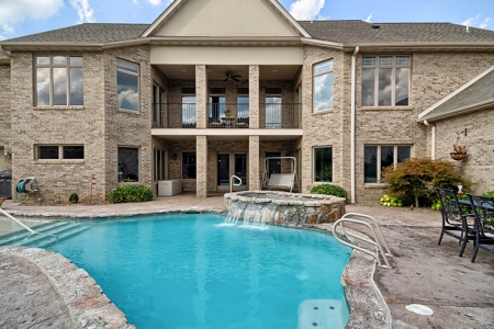Luxury Multi-Generational Family Estate & Acreage Auction - image 8