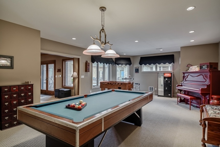 Luxury Multi-Generational Family Estate & Acreage Auction - image 33