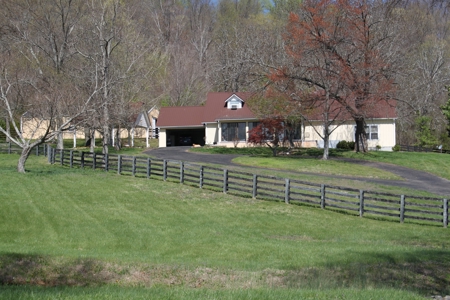 Country home / 32 acres, equine, cattle and recreational use - image 2