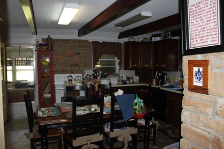 Country home / 32 acres, equine, cattle and recreational use - image 17