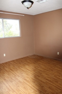April 10Th Real Estate Auction Alert - image 8
