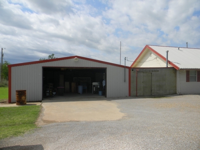 3 bedroom 2 bath Home for Sale in Thomas, Oklahoma - image 14
