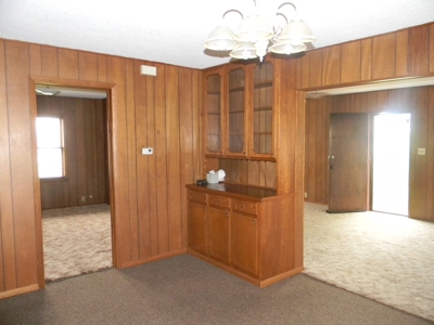 3 bedroom 2 bath Home for Sale in Thomas, Oklahoma - image 3
