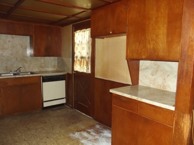 Clinton, OK Home for Sale - 3 bed, 1 bath - image 13