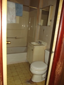 Clinton, OK Home for Sale - 3 bed, 1 bath - image 8