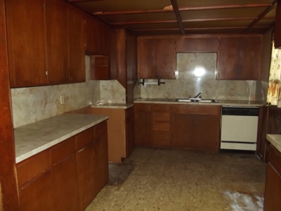 Clinton, OK Home for Sale - 3 bed, 1 bath - image 12