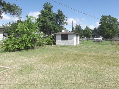 Clinton, OK Home for Sale - 3 bed, 1 bath - image 3