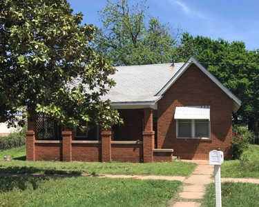 Home for Sale, Clinton, OK 115 S 11th - image 1