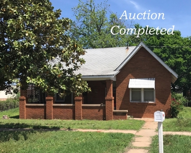 Home for Sale, Clinton, OK 115 S 11th - image 2