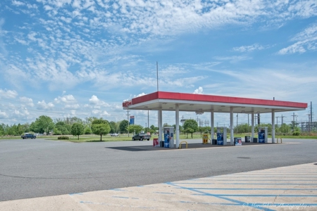 Absolute Auction -- Red River Travel Center & Truck Stop - image 3