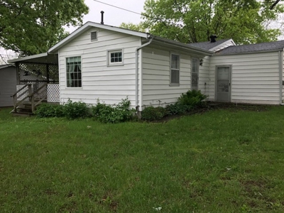 Public Auction - 605 S. Hutchinson, Salisbury MO - image 3