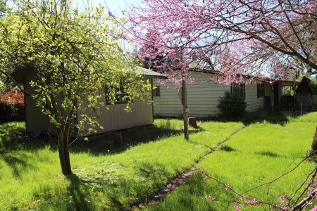 Grants Pass Oregon Country Home Not Far From Town - image 29