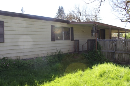 Grants Pass Oregon Country Home Not Far From Town - image 28