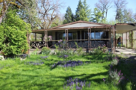 Grants Pass Oregon Country Home Not Far From Town - image 3
