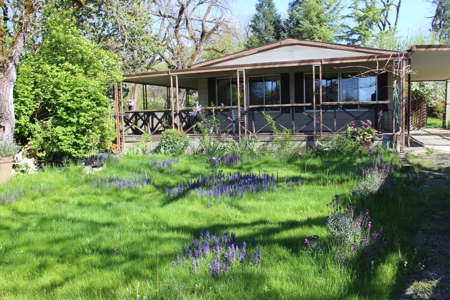Grants Pass Oregon Country Home Not Far From Town - image 2