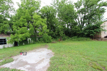 Absolute Auction Commercial building in Lynnville TN - image 3