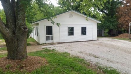 ABSOLUTE Real Estate Auction: Home on 5 acres in Barton Co. - image 1