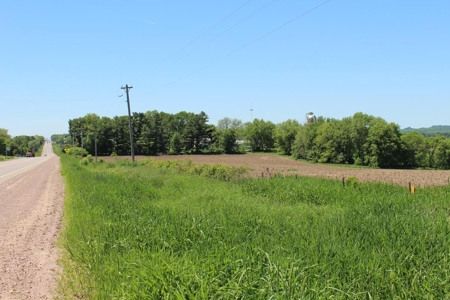 Hobby Farm  Bordering Neillsville Industrial Park - image 31