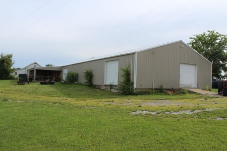 Commercial Building and 1 Acre Lot Available in Park City Ky - image 2