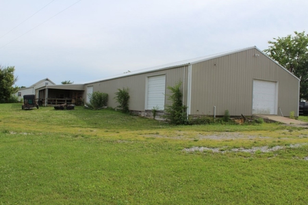 Commercial Building and 1 Acre Lot Available in Park City Ky - image 3